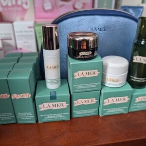 La Mer Hydrating Skincare Set in Seafoam Green